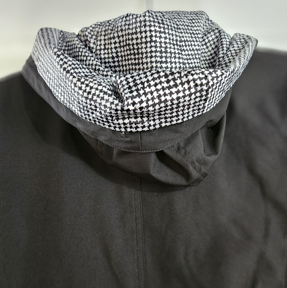 Chillax Black Shell Jacket Size medium - Picture 7 of 8